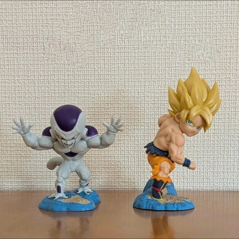 Vintage Collectible Figurines - Figura de Goku Super Saiyan de