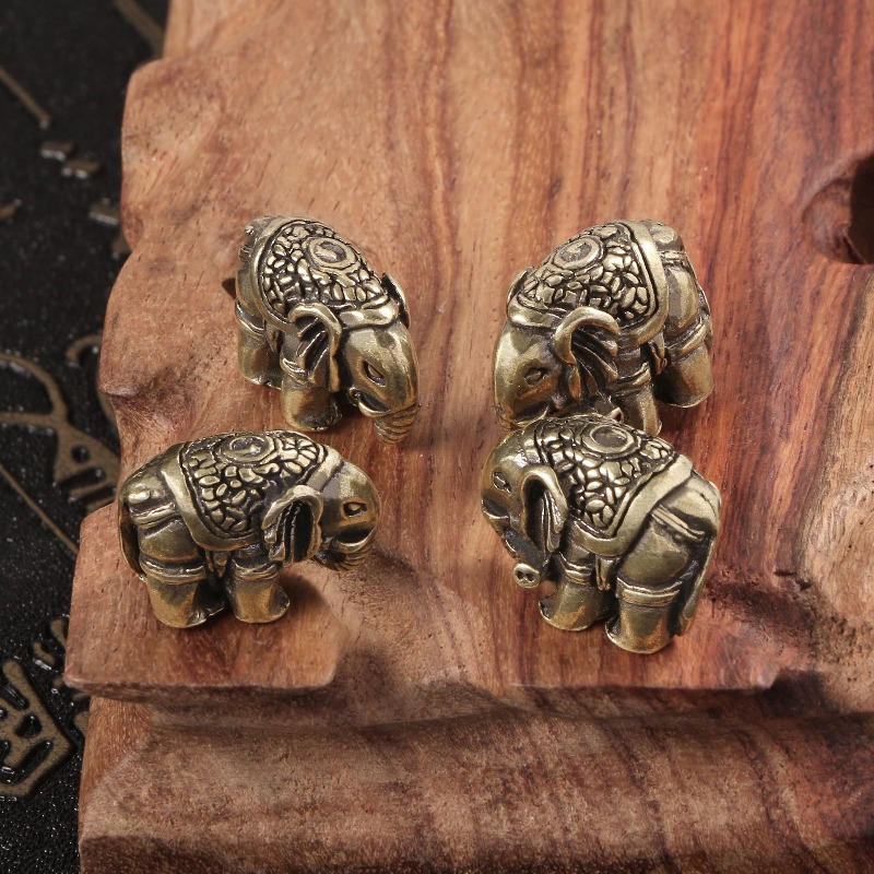Adorno de pieza de mano tallad - Vintage Collectible Christmas Ornaments reseña y precio
